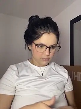 Snapshot of kimberlyhills1 chatting on 24, 11, 2025 kimberlyhills1 online show from 24, 11, 2025