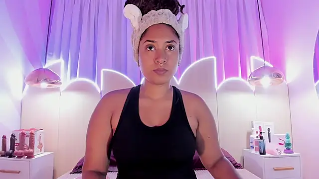 Snapshot of Laurentdupont04 chatting on 8, 10, 2025 Laurentdupont04 online show from 8, 10, 2025