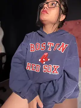 Im Little online show from 22, 2, 2025