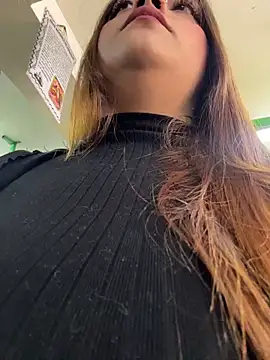 Snapshot of Tatiana_O chatting on 11, 11, 2025 Tatiana O online show from 11, 11, 2025