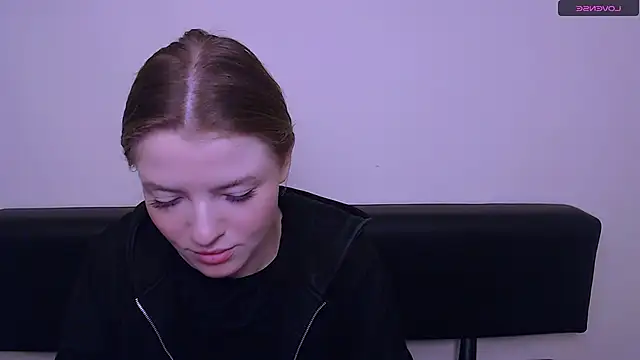 Snapshot of MissOliviaa_ chatting on 27, 12, 2024 MissOliviaa  online show from 27, 12, 2024