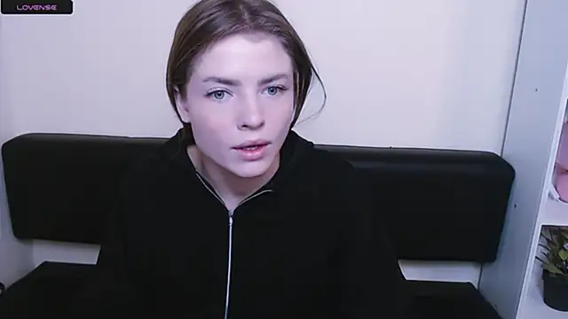 Snapshot of MissOliviaa_ chatting on 8, 1, 2025 MissOliviaa  online show from 8, 1, 2025