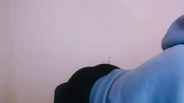 Snapshot of MissOliviaa_ chatting on 15, 1, 2025 MissOliviaa  online show from 15, 1, 2025