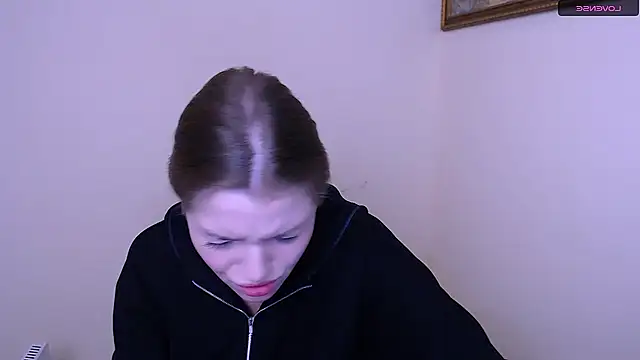 Snapshot of MissOliviaa_ chatting on 18, 1, 2025 MissOliviaa  online show from 18, 1, 2025