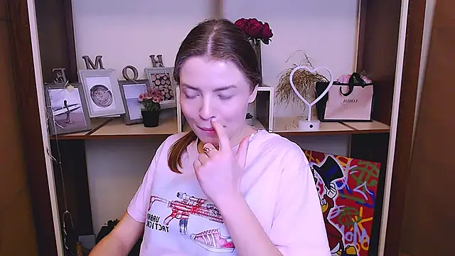 Snapshot of MissOliviaa_ chatting on 25, 1, 2025 MissOliviaa  online show from 25, 1, 2025