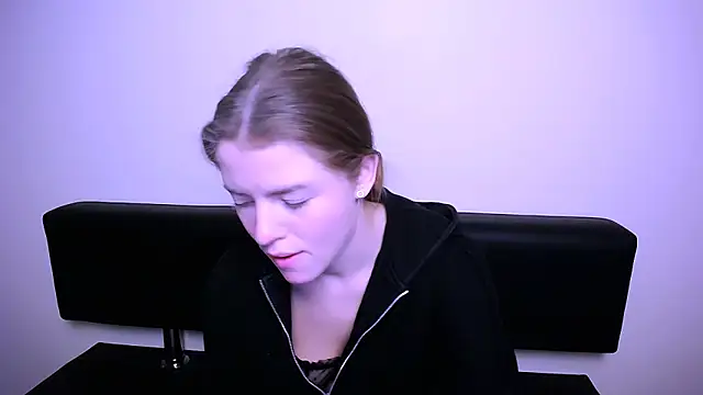 Snapshot of MissOliviaa_ chatting on 31, 1, 2025 MissOliviaa  online show from 31, 1, 2025