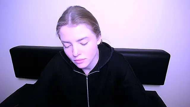 Snapshot of MissOliviaa_ chatting on 31, 1, 2025 MissOliviaa  online show from 31, 1, 2025