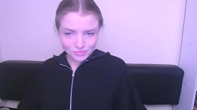 Snapshot of MissOliviaa_ chatting on 3, 2, 2025 MissOliviaa  online show from 3, 2, 2025