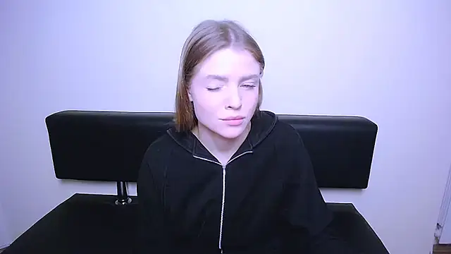 Snapshot of MissOliviaa_ chatting on 18, 2, 2025 MissOliviaa  online show from 18, 2, 2025