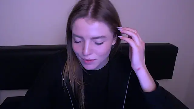 Snapshot of MissOliviaa_ chatting on 21, 2, 2025 MissOliviaa  online show from 21, 2, 2025