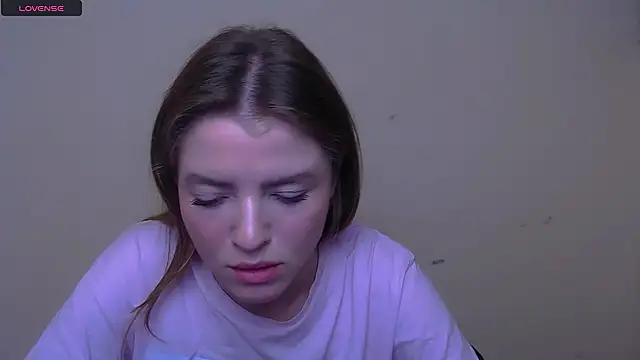 Snapshot of MissOliviaa_ chatting on 27, 2, 2025 MissOliviaa  online show from 27, 2, 2025