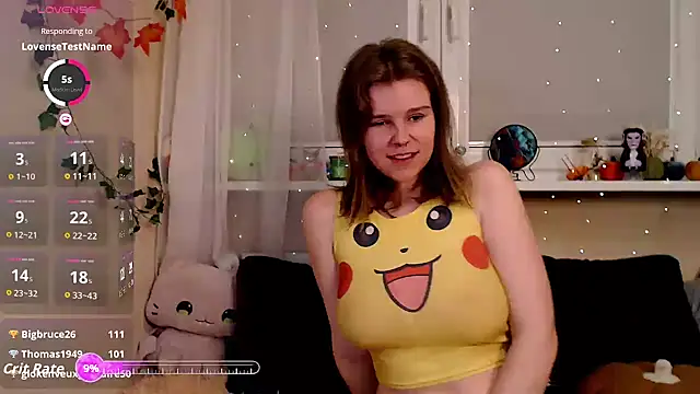 Snapshot of Moona_xx chatting on 12, 11, 2025 Moona xx online show from 12, 11, 2025