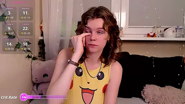 Snapshot of Moona_xx chatting on 4, 12, 2025 Moona xx online show from 4, 12, 2025