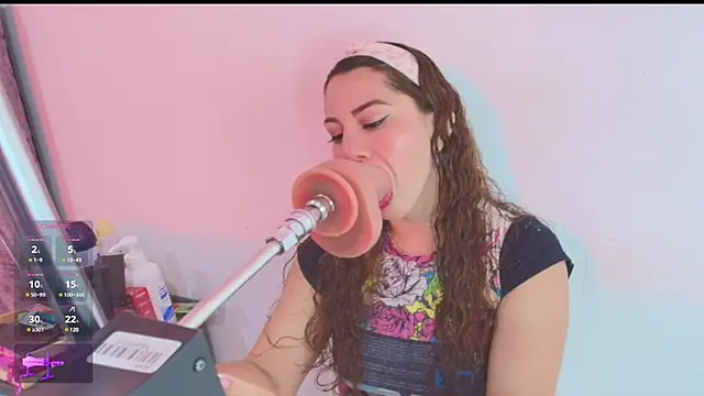 hade cute online show from 7, 12, 2024