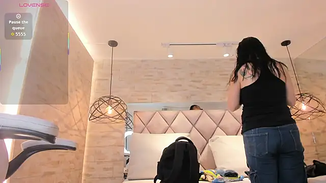 dorothy vegga online show from 9, 10, 2025