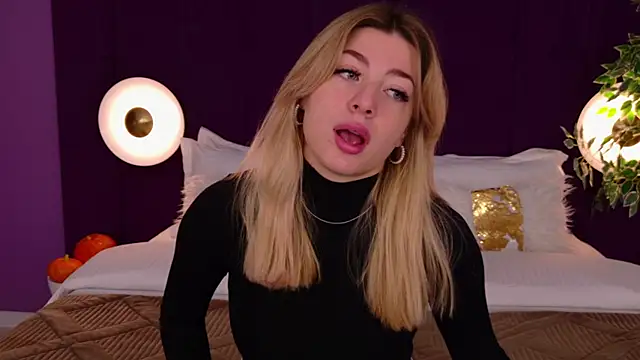 HelenaMorgan online show from 15, 10, 2025