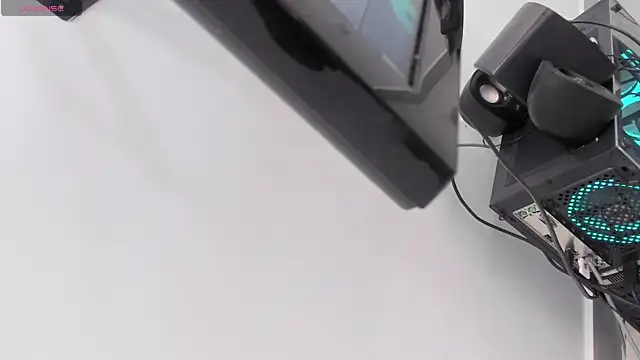 Realbadbxtch online show from 9, 11, 2025