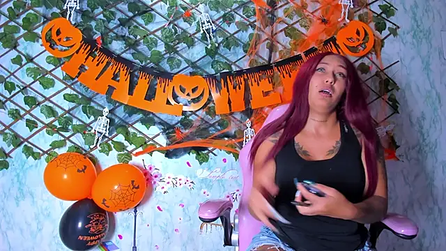 Snapshot of Pamesmith chatting on 11, 10, 2025 Pamesmith online show from 11, 10, 2025