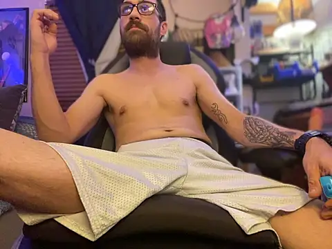 Snapshot of slutty_guy12 chatting on 28, 1, 2025 slutty guy12 online show from 28, 1, 2025