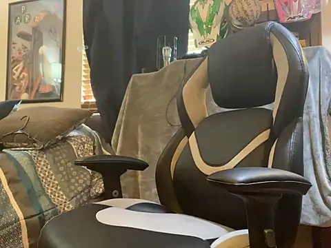 Snapshot of slutty_guy12 chatting on 3, 2, 2025 slutty guy12 online show from 3, 2, 2025