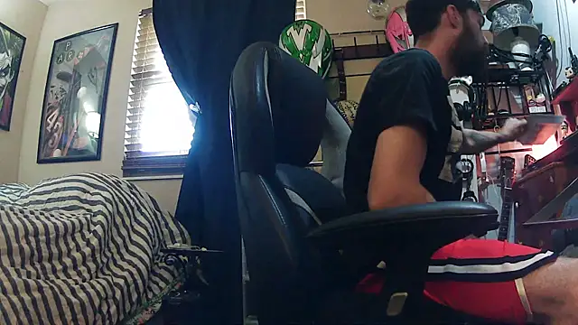 Snapshot of slutty_guy12 chatting on 13, 2, 2025 slutty guy12 online show from 13, 2, 2025