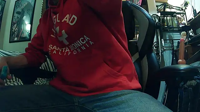 Snapshot of slutty_guy12 chatting on 17, 2, 2025 slutty guy12 online show from 17, 2, 2025