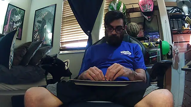 Snapshot of slutty_guy12 chatting on 11, 3, 2025 slutty guy12 online show from 11, 3, 2025