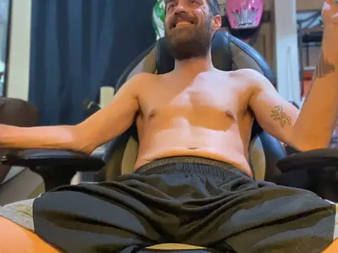 Snapshot of slutty_guy12 chatting on 18, 3, 2025 slutty guy12 online show from 18, 3, 2025