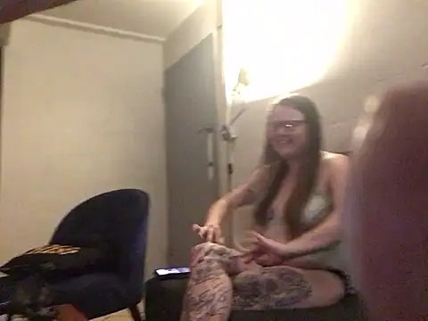 Snapshot of slutty_guy12 chatting on 4, 4, 2026 slutty guy12 online show from 4, 4, 2026