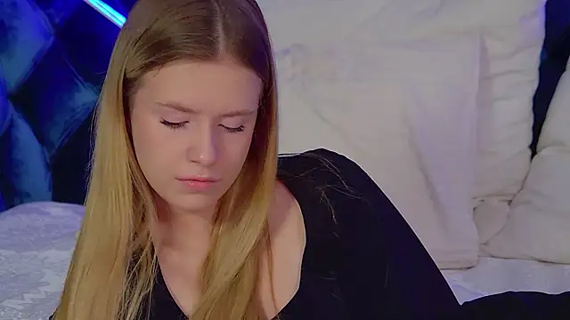 MilanaBalmain online show from 23, 11, 2025