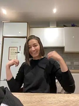 adarussell online show from 4, 10, 2025