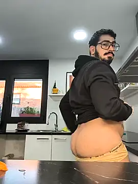 Snapshot of cricrimsBarcelona chatting on 17, 12, 2024 cricrimsBarcelona online show from 17, 12, 2024