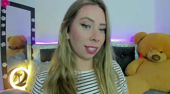 Snapshot of JanneKim chatting on 1, 1, 2025 JanneKim online show from 1, 1, 2025