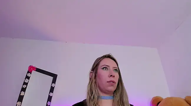 Snapshot of JanneKim chatting on 4, 1, 2025 JanneKim online show from 4, 1, 2025