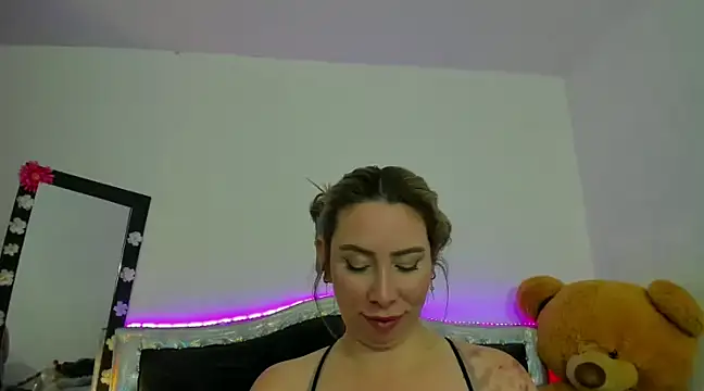 Snapshot of JanneKim chatting on 14, 1, 2025 JanneKim online show from 14, 1, 2025