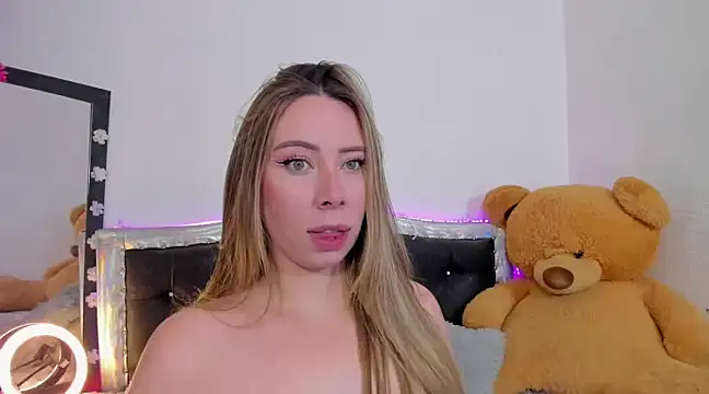 Snapshot of JanneKim chatting on 6, 3, 2025 JanneKim online show from 6, 3, 2025