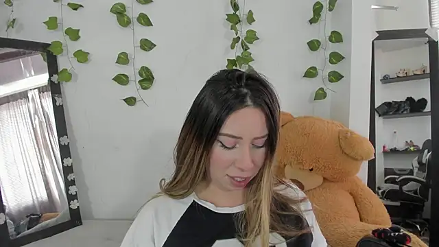 Snapshot of JanneKim chatting on 16, 10, 2025 JanneKim online show from 16, 10, 2025