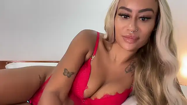 Snapshot of CoCo-Queen chatting on 17, 10, 2025 CoCo-Queen online show from 17, 10, 2025