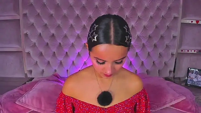 Snapshot of Harii_02 chatting on 13, 10, 2025 Harii 02 online show from 13, 10, 2025