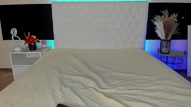 KristiVegass online show from 8, 3, 2025