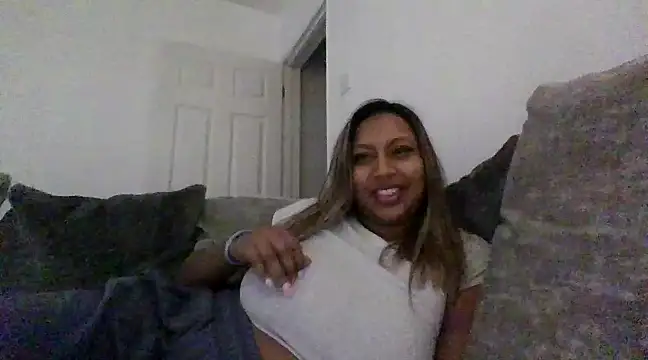 Snapshot of TEMPTING-TAMMY chatting on 5, 1, 2025 TEMPTING-TAMMY online show from 5, 1, 2025