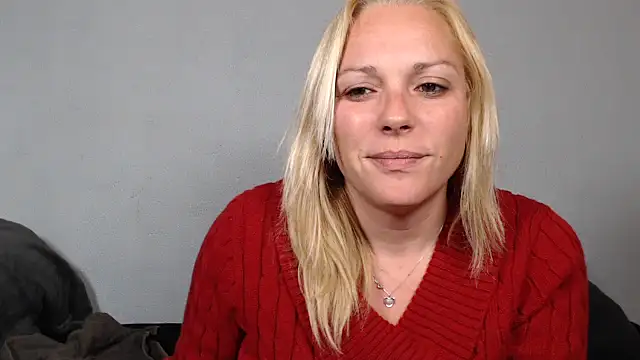 Snapshot of Doucelouve9 chatting on 10, 2, 2026 Doucelouve9 online show from 10, 2, 2026