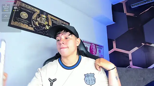 Snapshot of AbbySmiitth_ chatting on 14, 10, 2025 AbbySmiitth online show from 14, 10, 2025