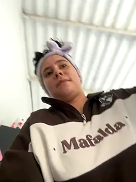 Snapshot of AbbySmiitth_ chatting on 13, 11, 2025 AbbySmiitth online show from 13, 11, 2025