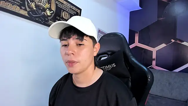 Snapshot of AbbySmiitth_ chatting on 17, 11, 2025 AbbySmiitth online show from 17, 11, 2025