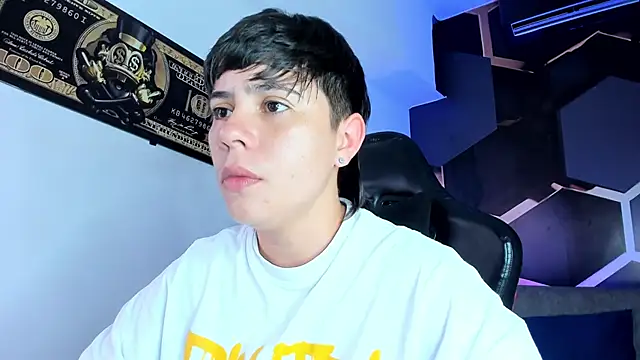 Snapshot of AbbySmiitth_ chatting on 22, 11, 2025 AbbySmiitth online show from 22, 11, 2025