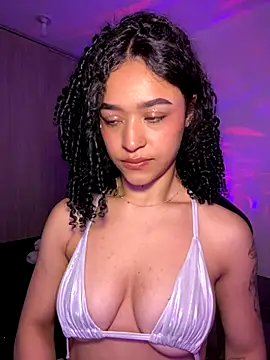 Crystal Dluna online show from 20, 10, 2025