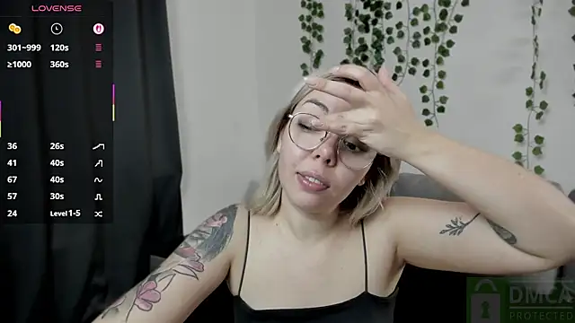 Snapshot of whoa-hoa-hoa-hoa-hoa chatting on 8, 10, 2025 whoa-hoa-hoa-hoa-hoa online show from 8, 10, 2025