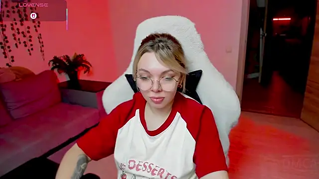 Snapshot of whoa-hoa-hoa-hoa-hoa chatting on 8, 11, 2025 whoa-hoa-hoa-hoa-hoa online show from 8, 11, 2025