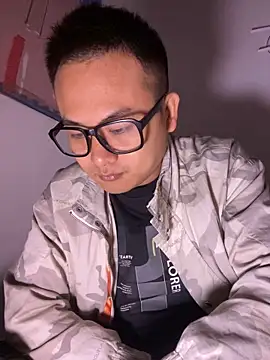 lixiaoshuai8 online show from 20, 11, 2025